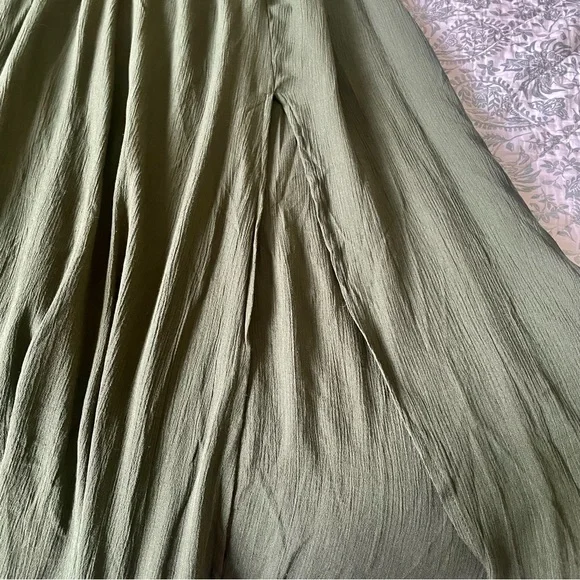 City Chic Island Smocked Maxi Dress - Picture 5 of 6